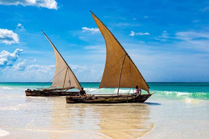 dhow-sailing-zanzibar